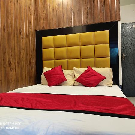 Hotel Janata Available For Qurantine Mandve Exterior photo