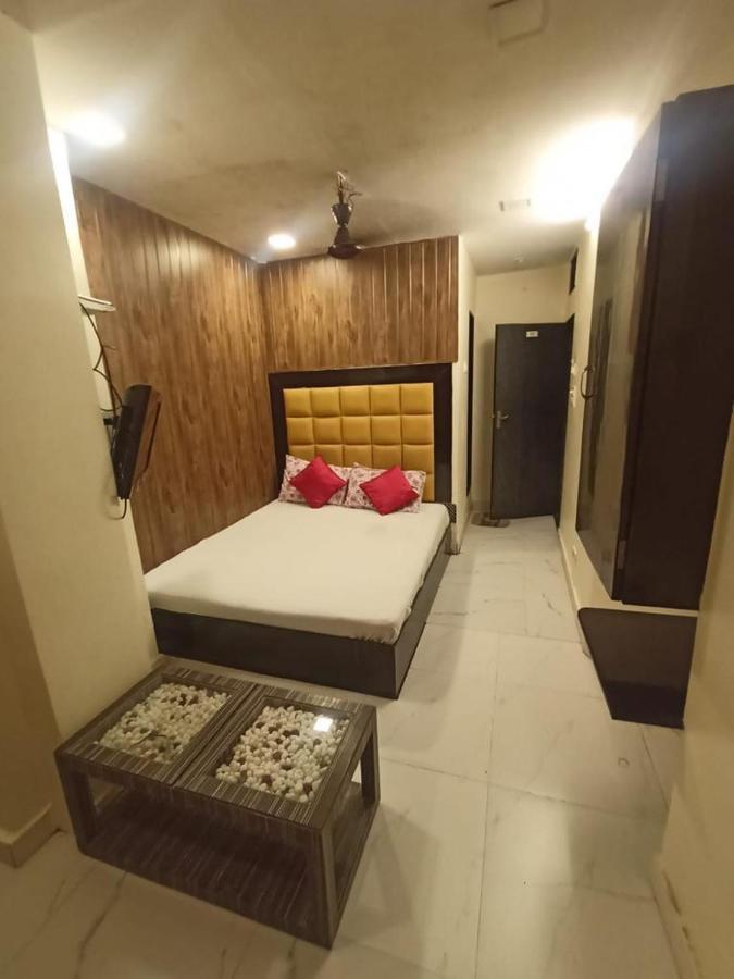 Hotel Janata Available For Qurantine Mandve Exterior photo