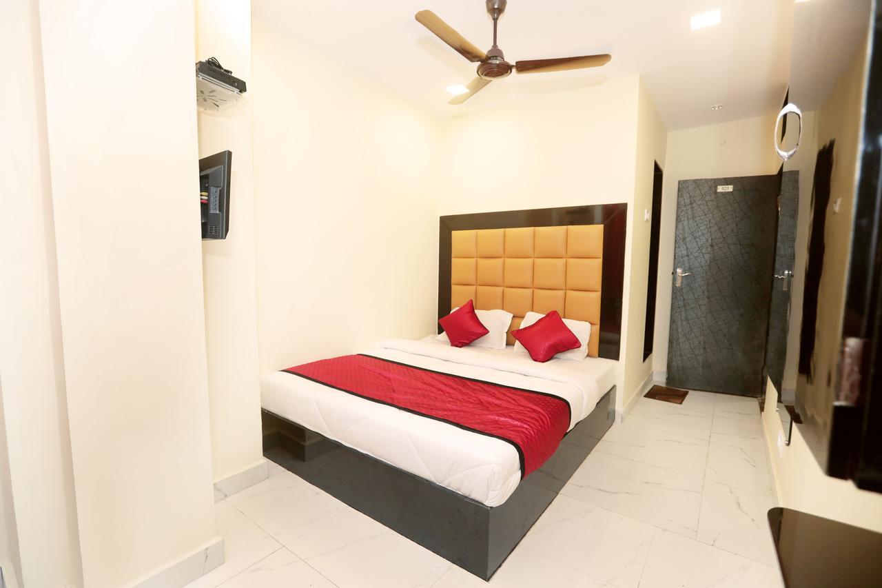 Hotel Janata Available For Qurantine Mandve Exterior photo