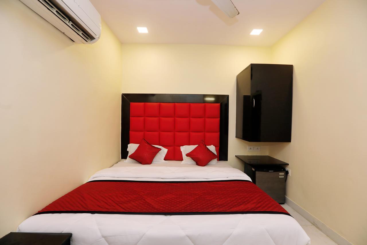 Hotel Janata Available For Qurantine Mandve Exterior photo